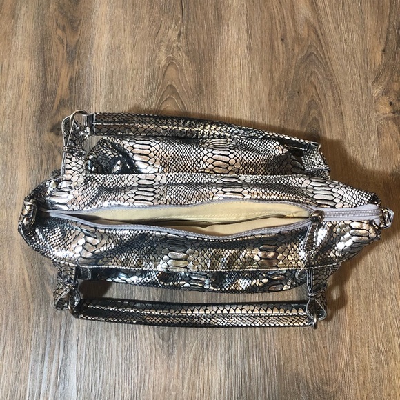 Metallic Sliver Snakeskin Purse - Picture 7 of 17